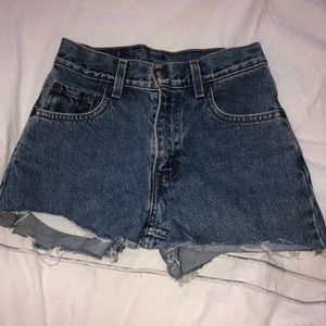 high waisted levi cutoff shorts size 26